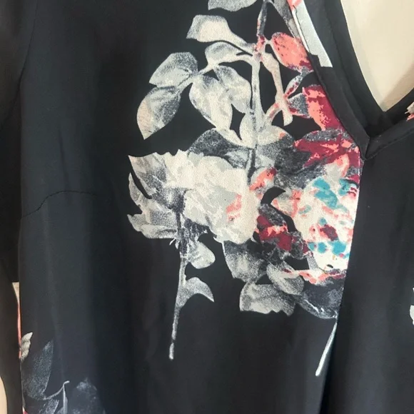 EASTER / SPRING TOP 💐 DR2 floral Navy work Cap Sleeve Blouse - Picture 2 of 5